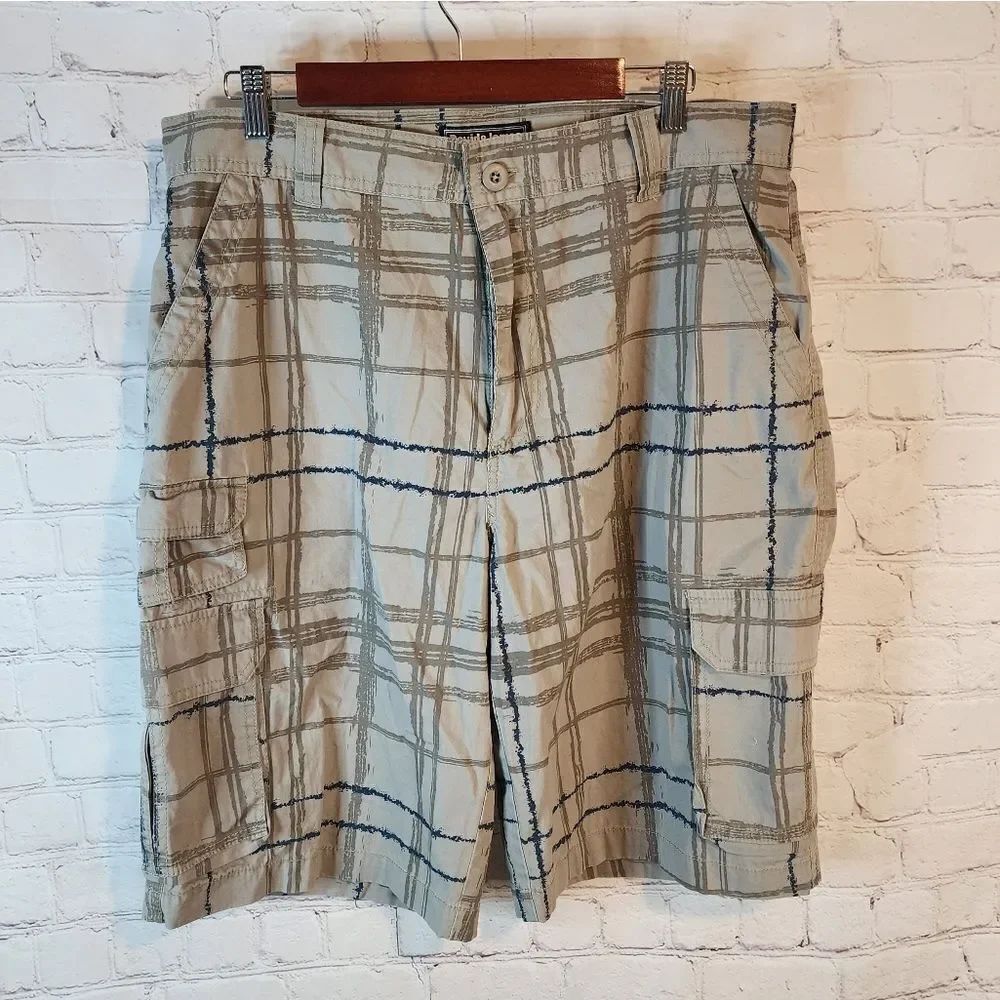 Men's David & James cargo shorts, size 36